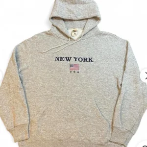 New York Flag Graphic Hoodie – Heather Grey
