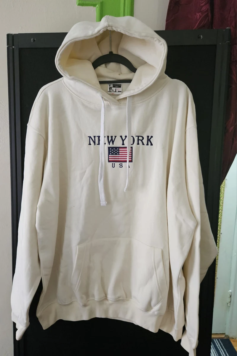 New York Flag Graphic Hoodie – Cream